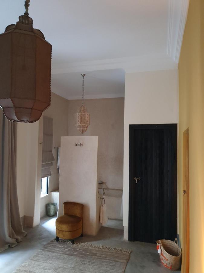 Chapter 1 Double Room